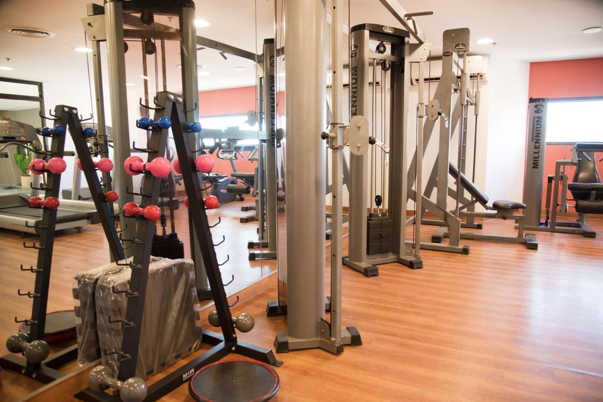Libertador Hotel Buenos Aires Exteriér fotografie The gym at the University of Roehampton
